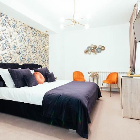 Liane Boutique Hotel Câmpulung Moldovenesc Buitenkant foto