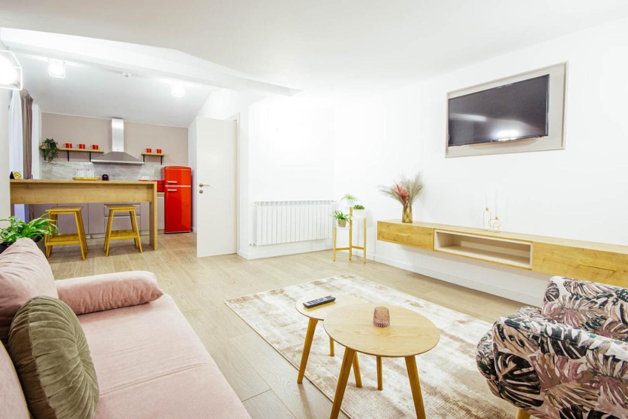 Liane Boutique Hotel Câmpulung Moldovenesc Buitenkant foto
