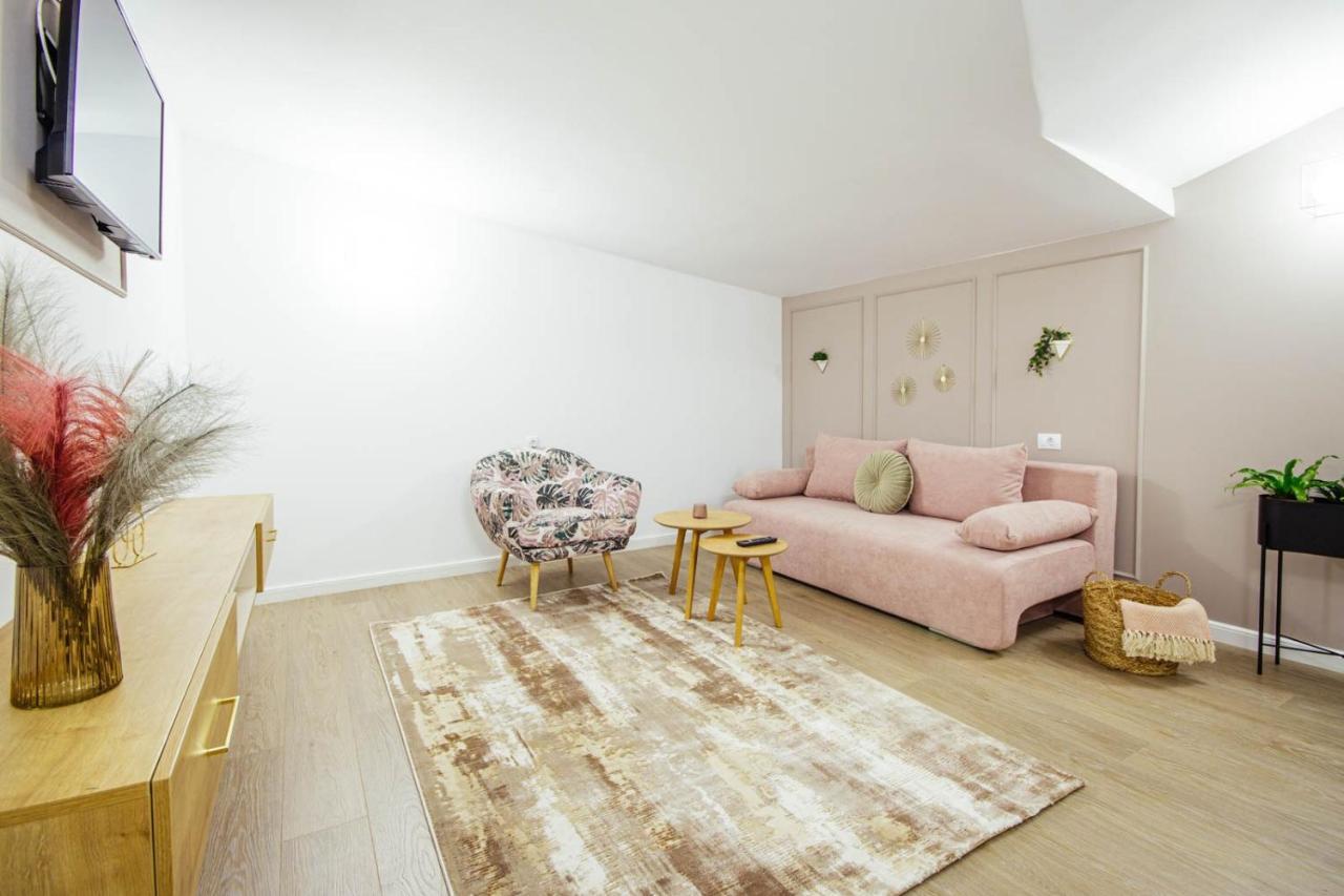 Liane Boutique Hotel Câmpulung Moldovenesc Buitenkant foto