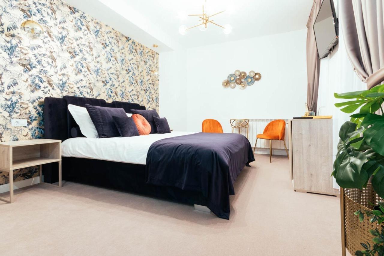 Liane Boutique Hotel Câmpulung Moldovenesc Buitenkant foto