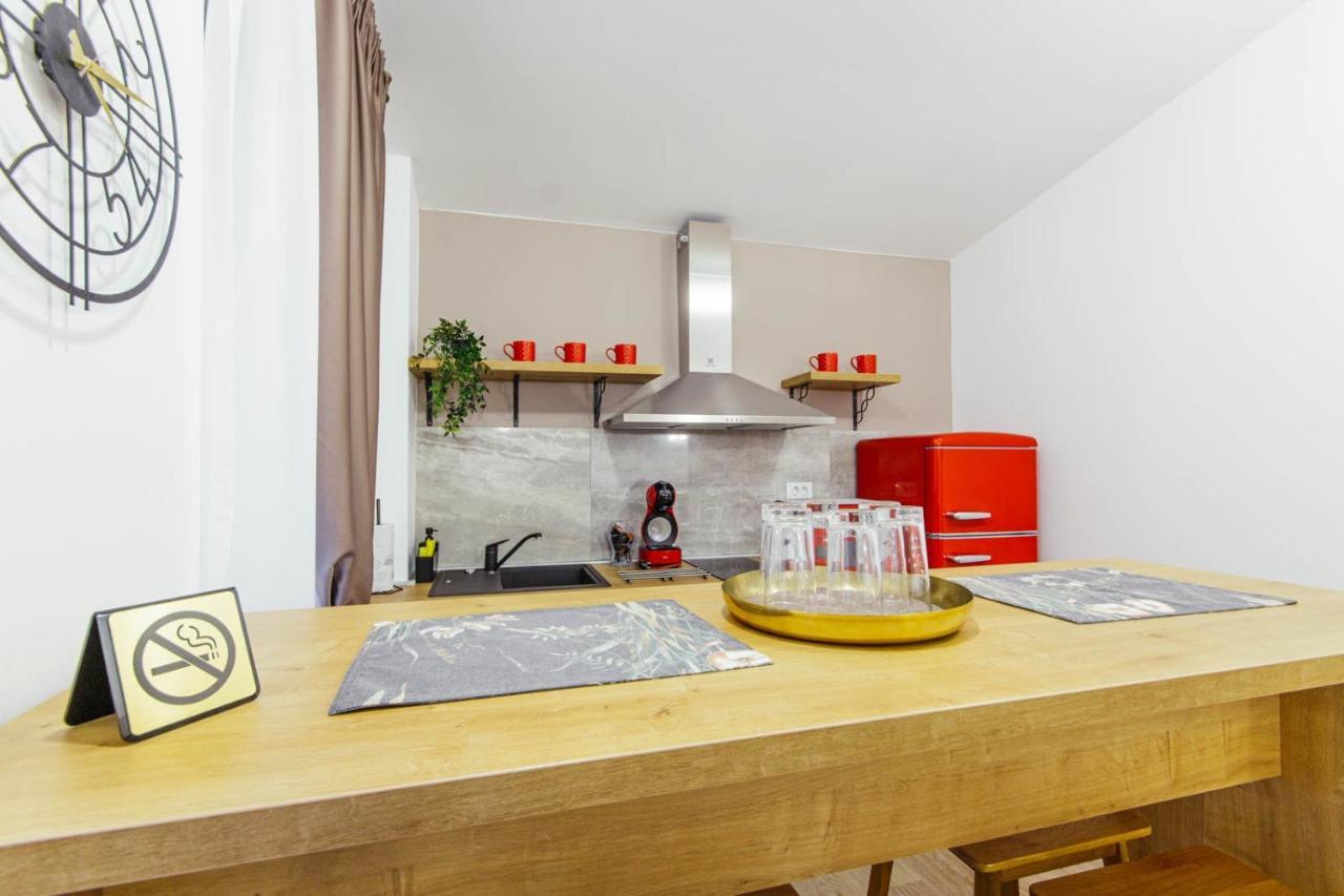 Liane Boutique Hotel Câmpulung Moldovenesc Buitenkant foto